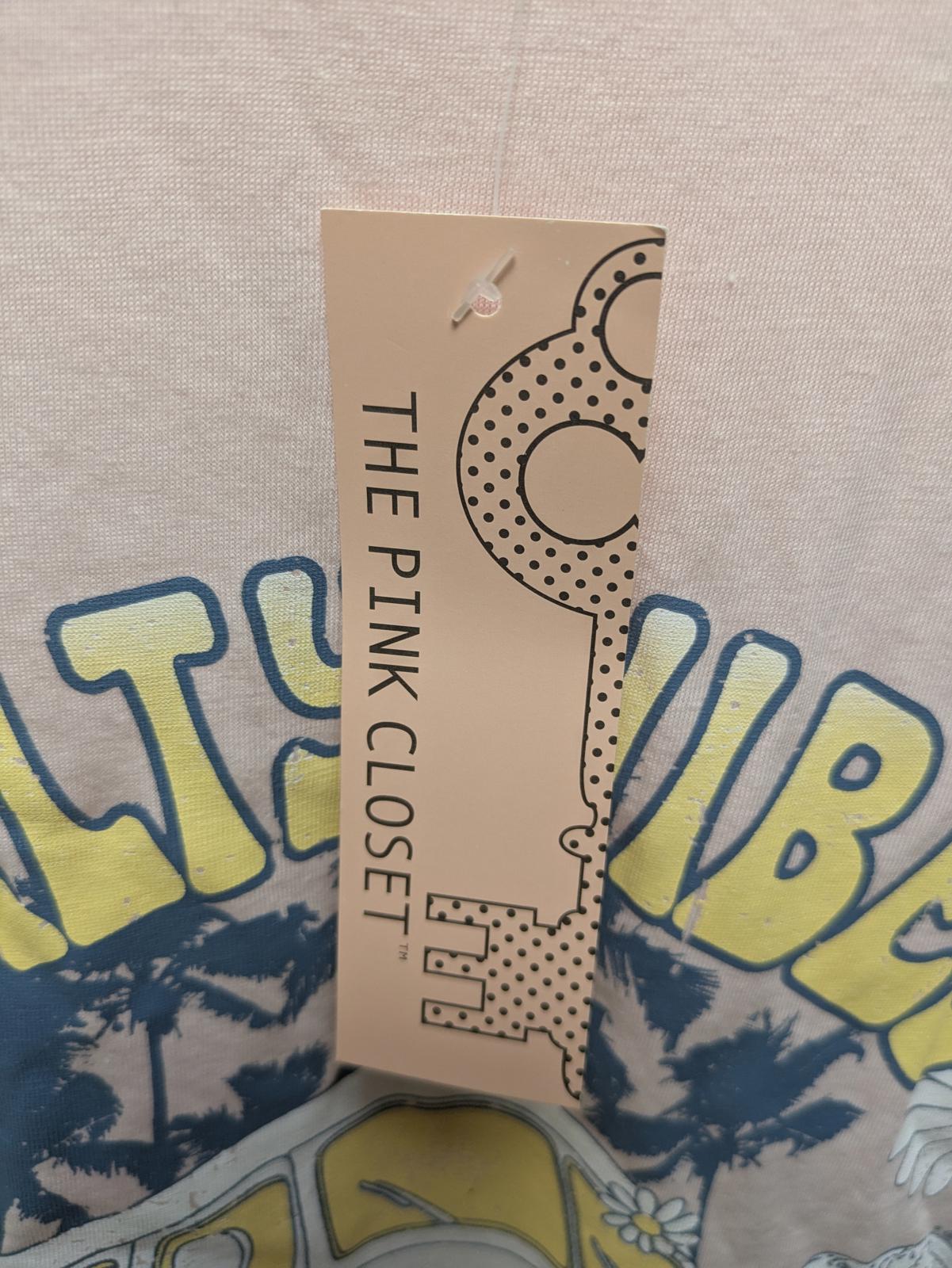 Women's L The Pink Closet Graphic Tee Pink