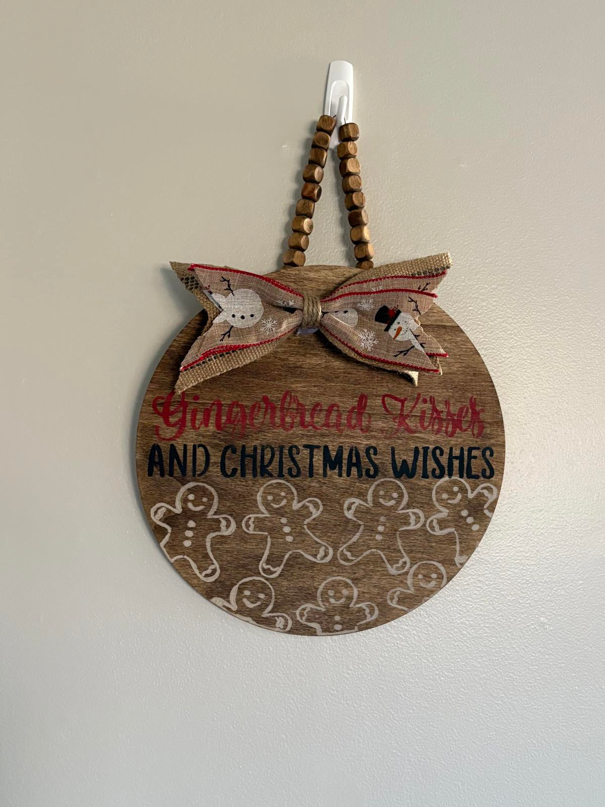 Savvy Creations Gingerbread Kisses Christmas Wall Hanging