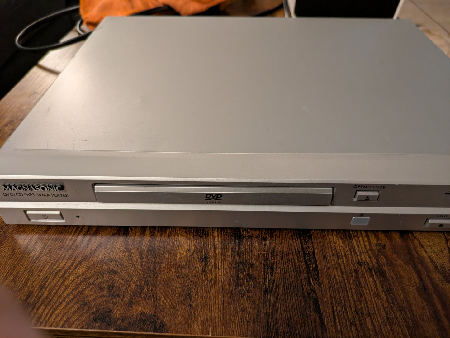 π¬ Movie Night in a Box β Refurbished Projector + DVD Player Bundle