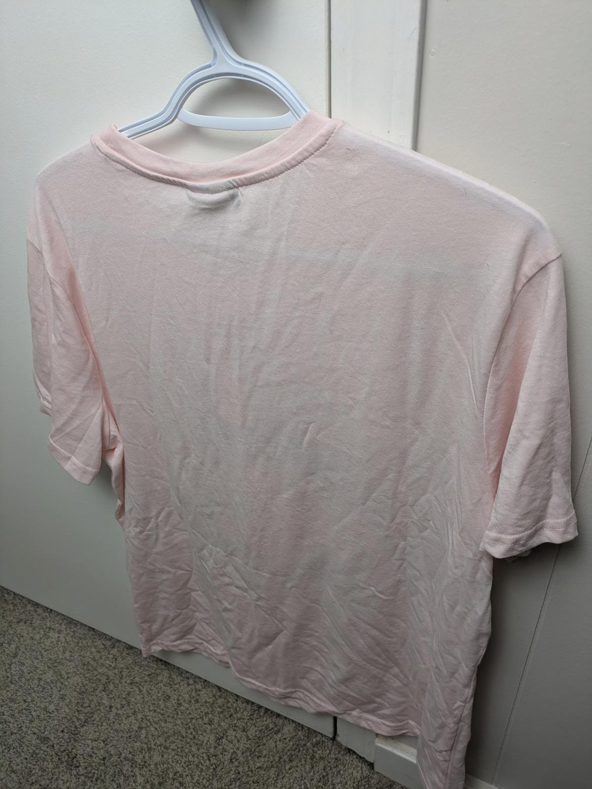 Women's L The Pink Closet Graphic Tee Pink