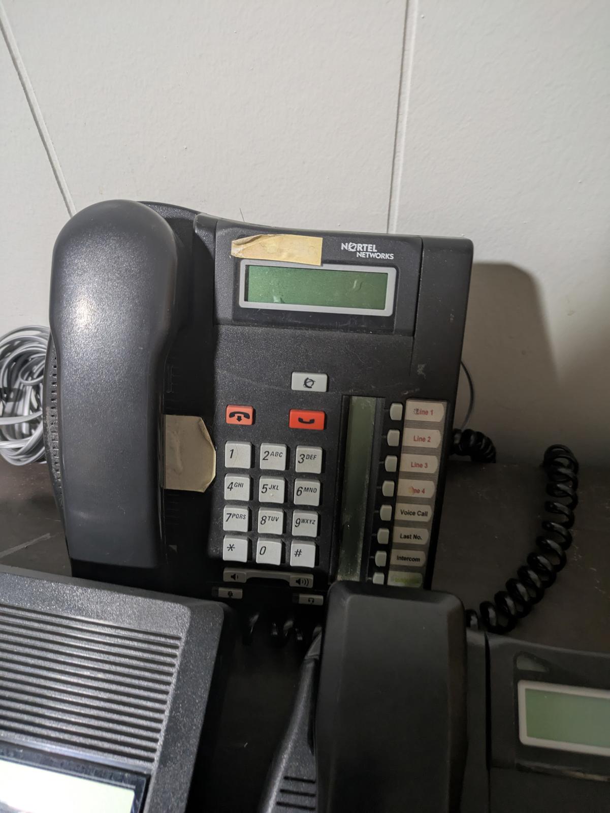 Lot of 5 Nortel Norstar Office Phones – Models T7208, M7324, T7318E – Untested