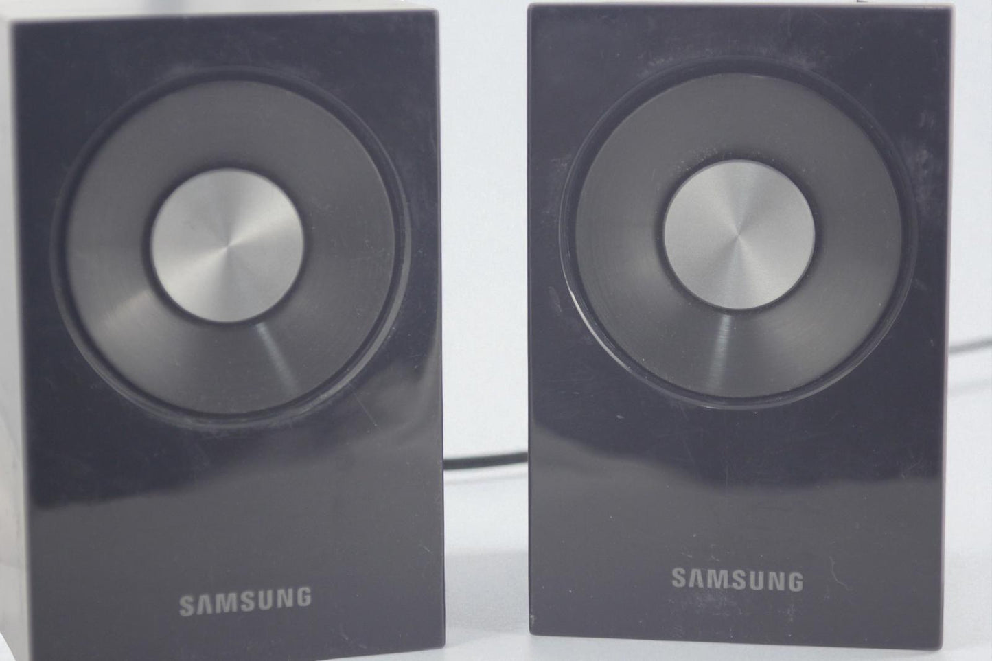 HiFi Stereo Audio Amplifier AK-270 w/ 5.5" Samsung Speakers