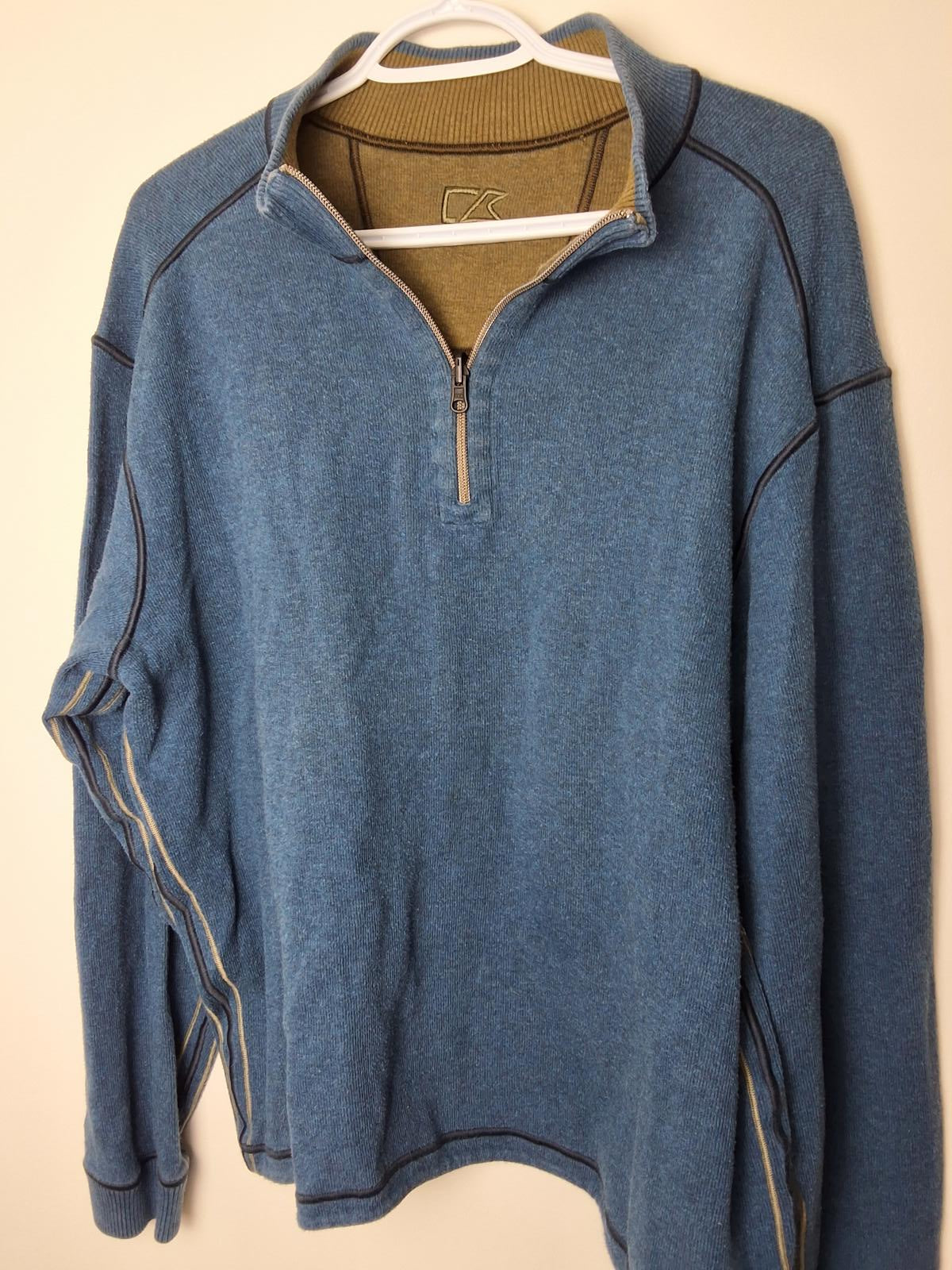 Men's L Cutter & Buck Reversible knit Pullover Blue and Olive