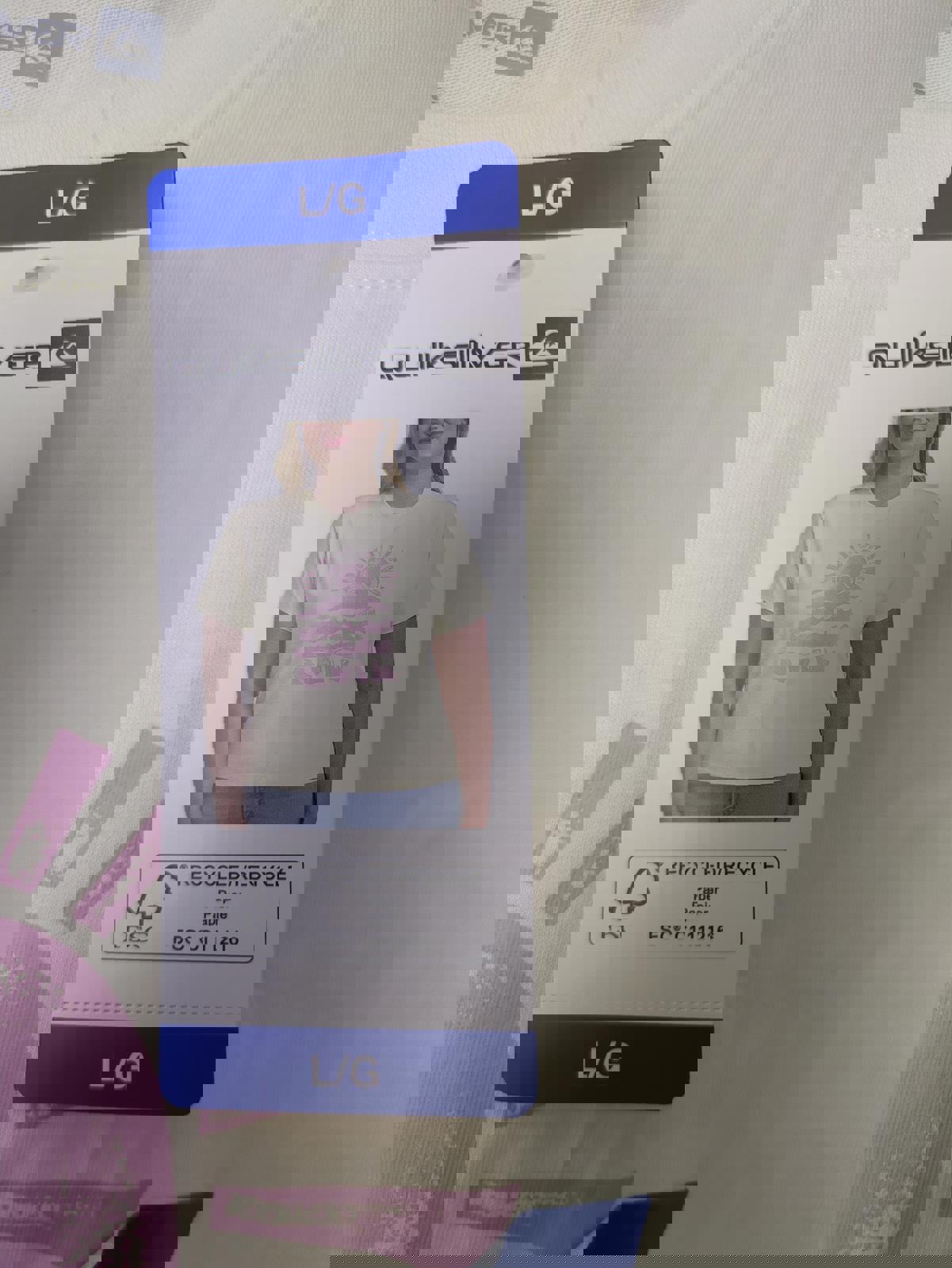 Quiksilver Women's Sunshine and Wave Graphic T-Shirt Large