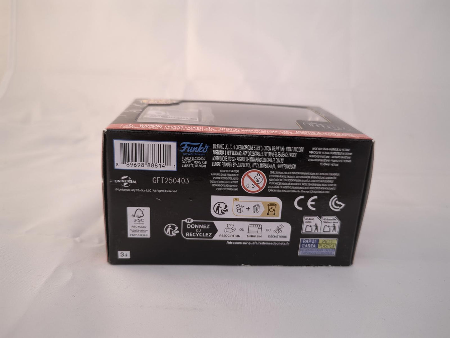 Bitty Pop! Towns Dracula and Castle Collectible