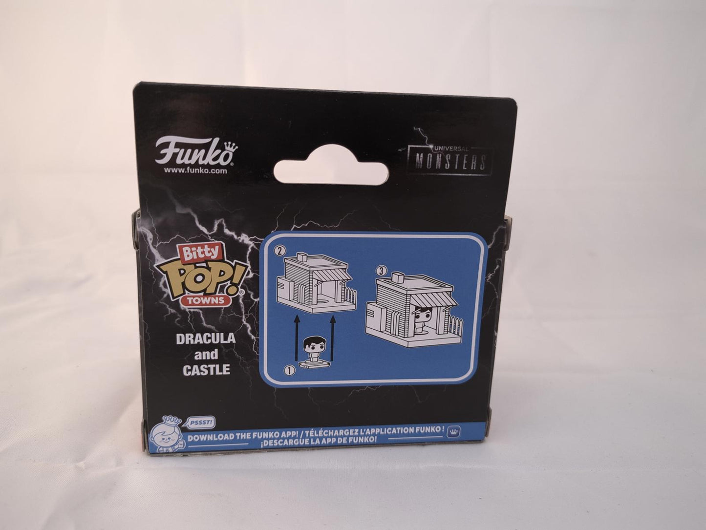 Bitty Pop! Towns Dracula and Castle Collectible